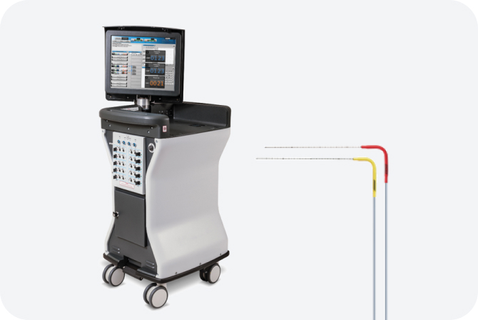 モニター付きの医療機器本体と、先端が色分けされた細長い医療器具を並べた製品画像